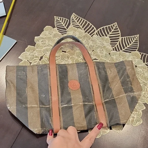 Authentic Fendi small tote bag - Picture 15 of 15